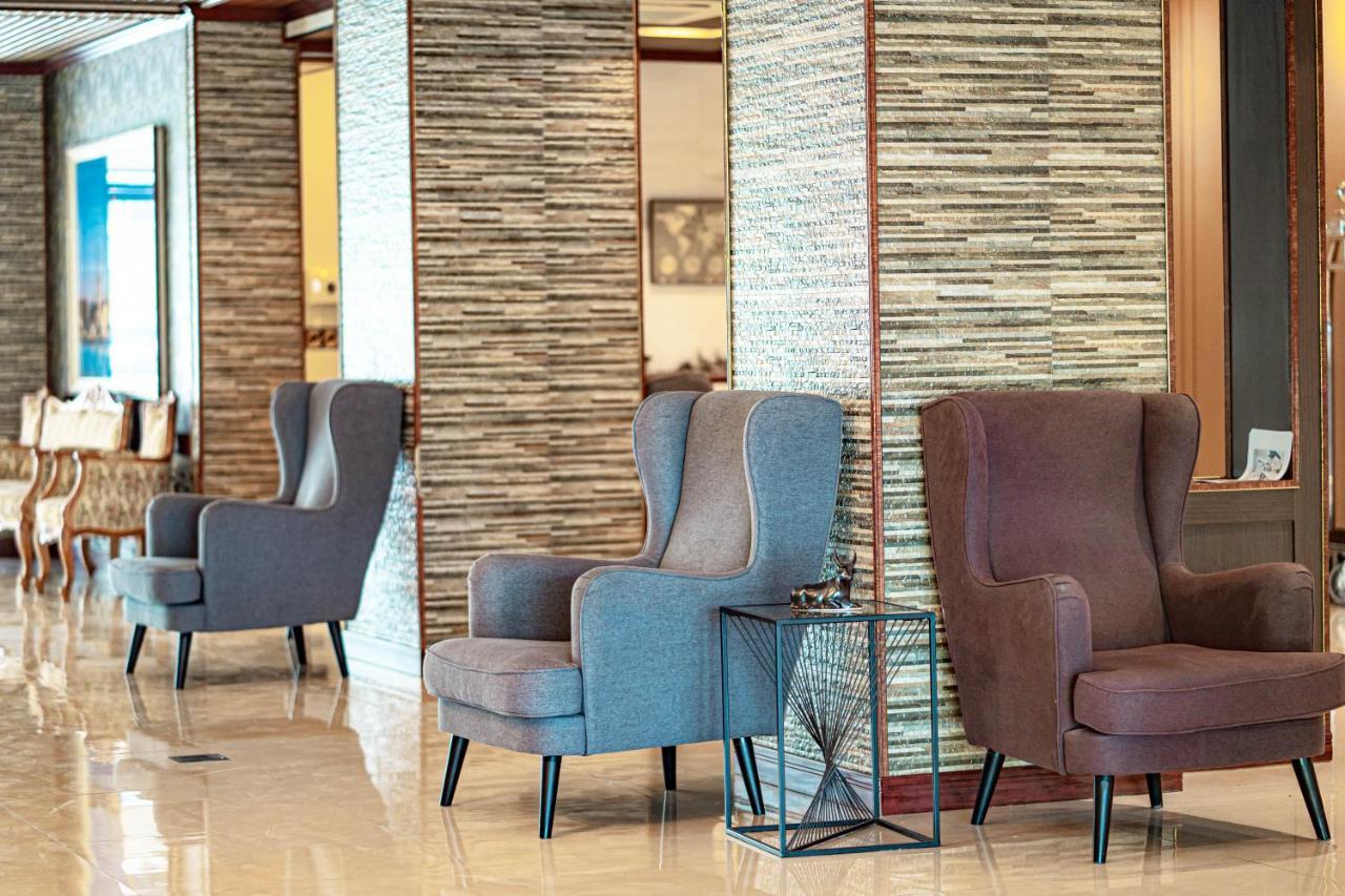 Hotel Blue Sky Airport 4*